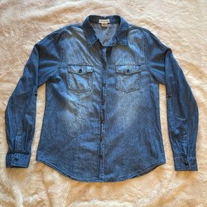 Denim Chambray Button Down top Size Medium